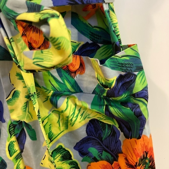 FRENCH Connection High Rise Floral Patterned Mini Skirt. Size 8. - Picture 3 of 12